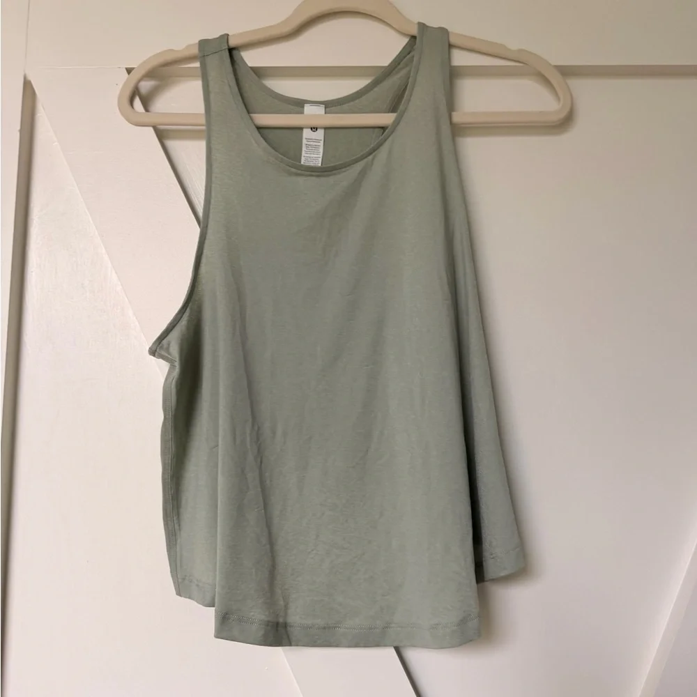 Lululemon lightweight Racerback Tank 6 - Picture 3 of 5